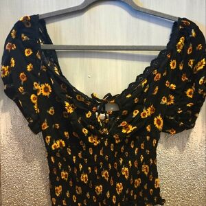 Sunflower Crop Top size large Stitch and Pine